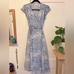 Urban outfitters, gorgeous summer wrap dress